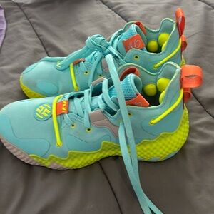 Men’s size 6 James Harden GUC